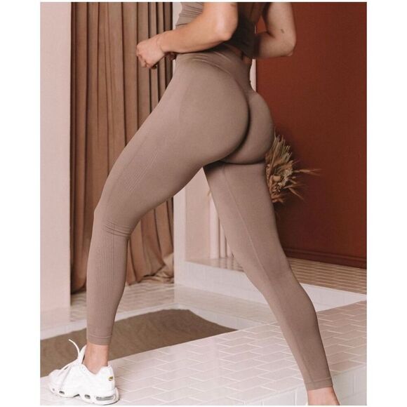 Stacci Athletics Thalia Contour Leggings size S/M in Rocky Road butt scrunch - Picture 9 of 9